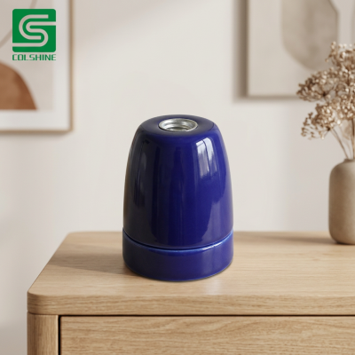 Chine OEM High Quality Ceramic Lamp Holder Designed for Vintage Lighting Fixtures, Industrial Style Lamps, and Custom Home Decoration Fabricant