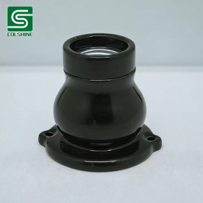 Chine OEM Elegant Retro Porcelain Lamp Socket Designed for Exposed Bulbs, Handmade Fixtures, and Traditional Residential Lighting Applications Fabricant