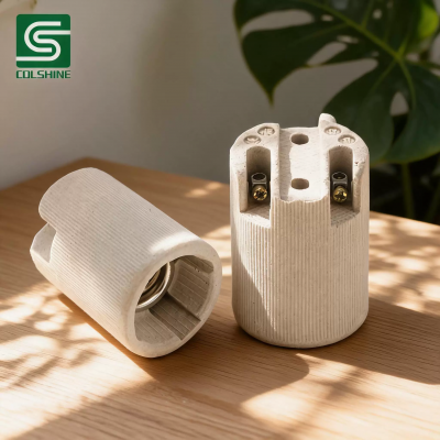 Chine OEM Standard E14 Ceramic Lamp Holder With CE Edison Screw up to 250V and 4A Fabricant